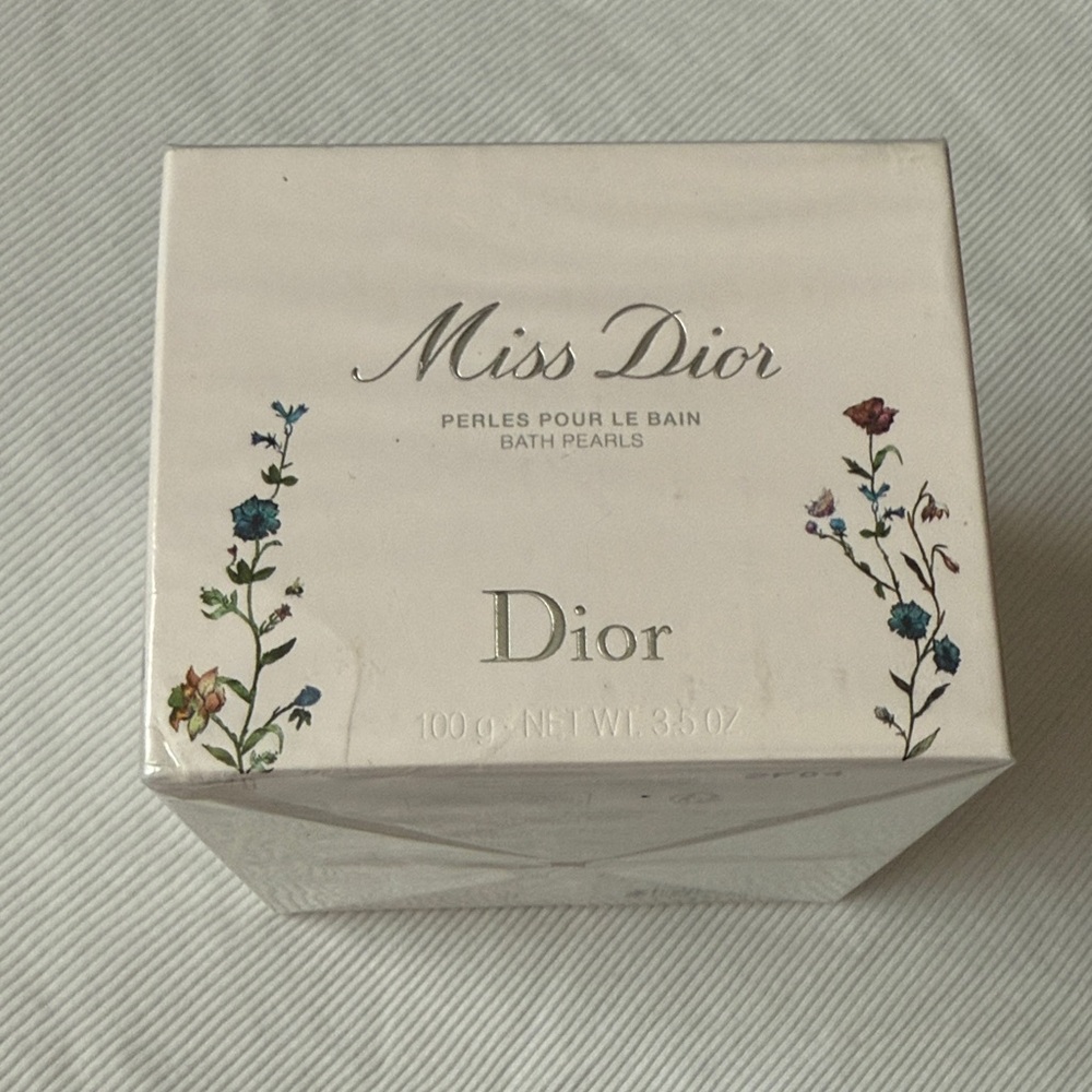 Miss Dior Bath Pearls .